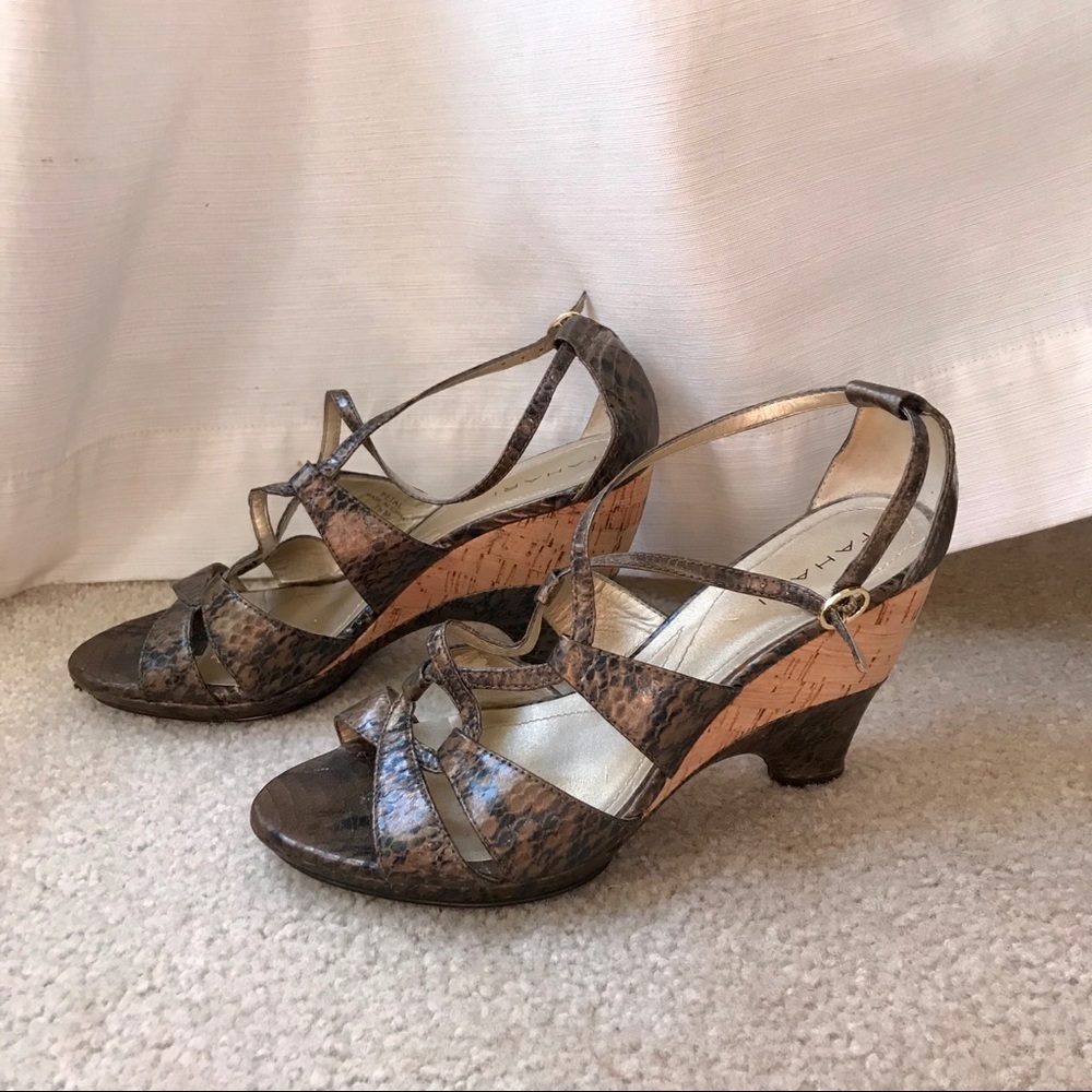 Tahari leather faux snakeskin heels